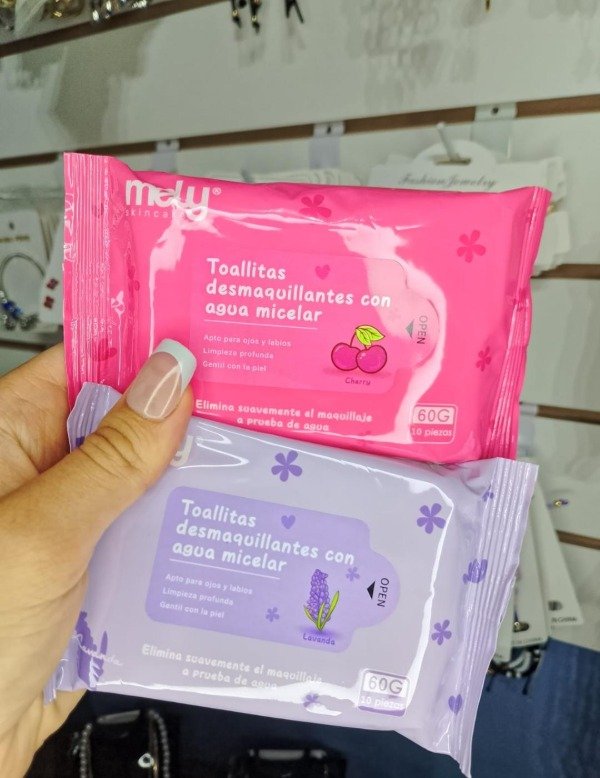 Producto - Toallitas desmaquillantes