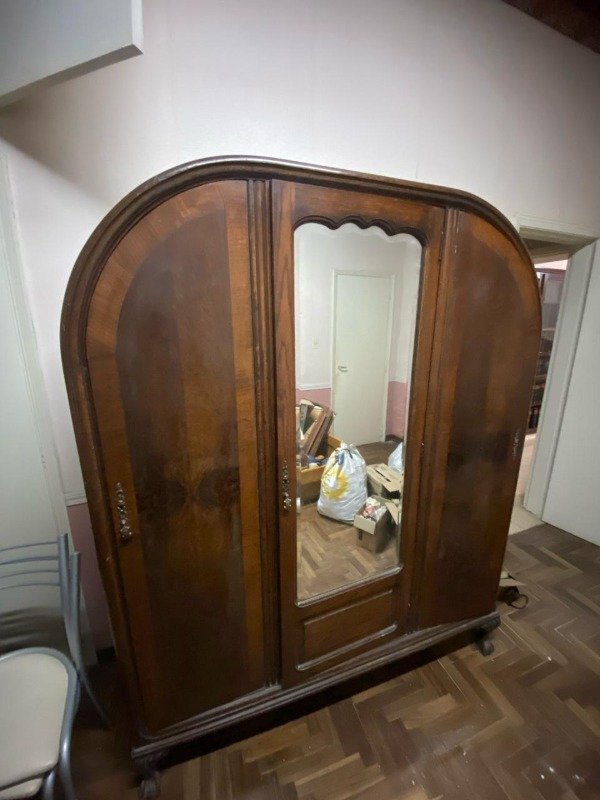 Producto - ROPERO ANTIGUO