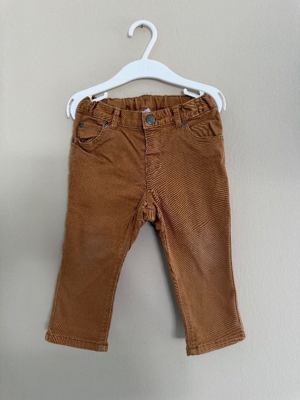 Producto - Pantalón HYM 9 meses inr134