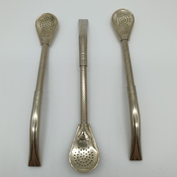 Producto - Bombilla de alpaca cincelada con pico de loro