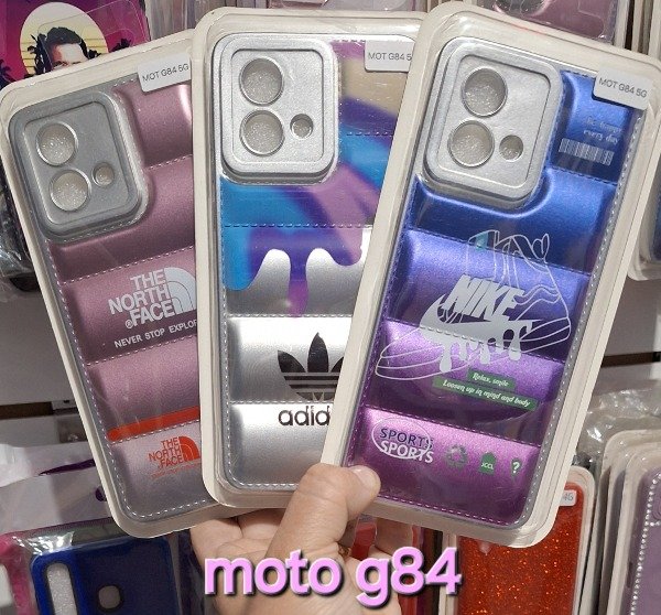 Producto - Fundas puffer diseño metalizadas. Moto g84