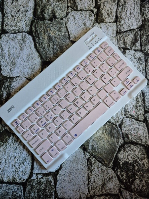 Producto - Teclado ultrafino Bluetooth rosa