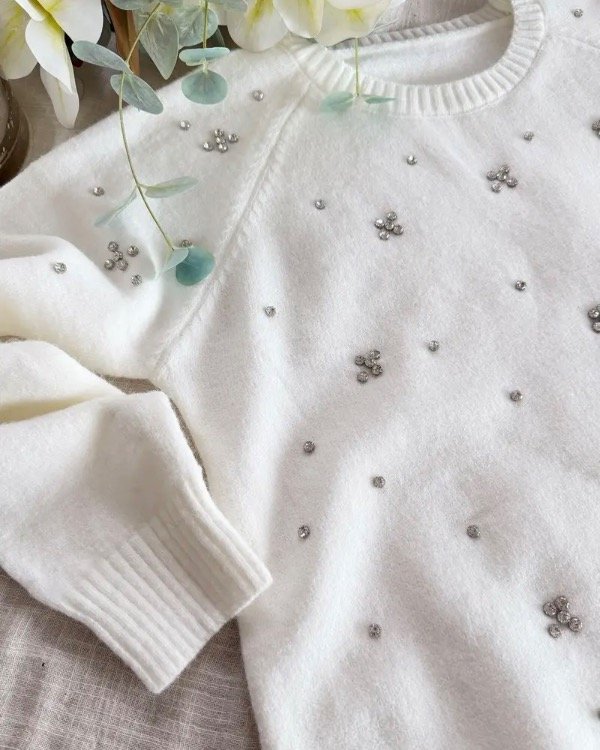Producto - Sweater con strass (importado)
