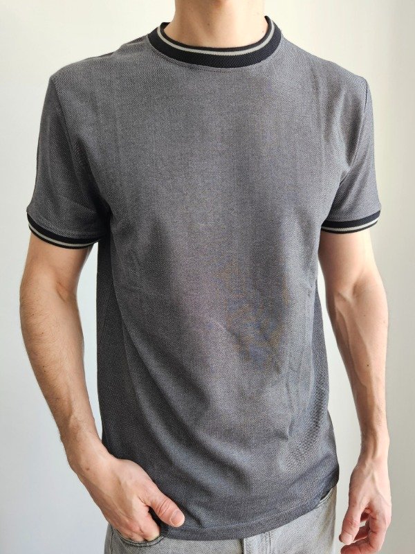 Producto - Remera pique gris oscuro