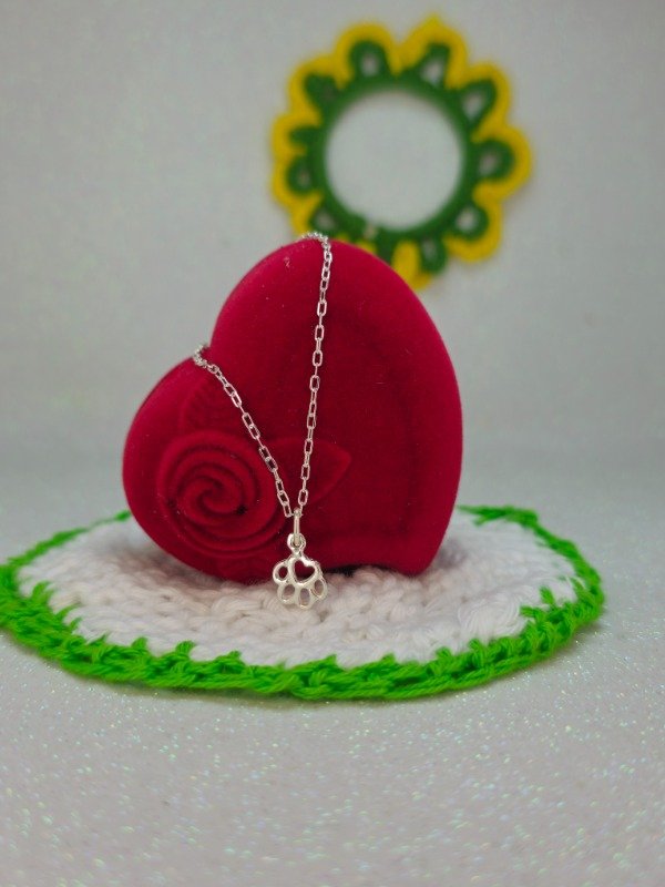 Producto - Cadena + dije huellita