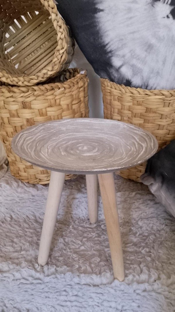 Producto - Mesita Nórdica Málaga (dorada)