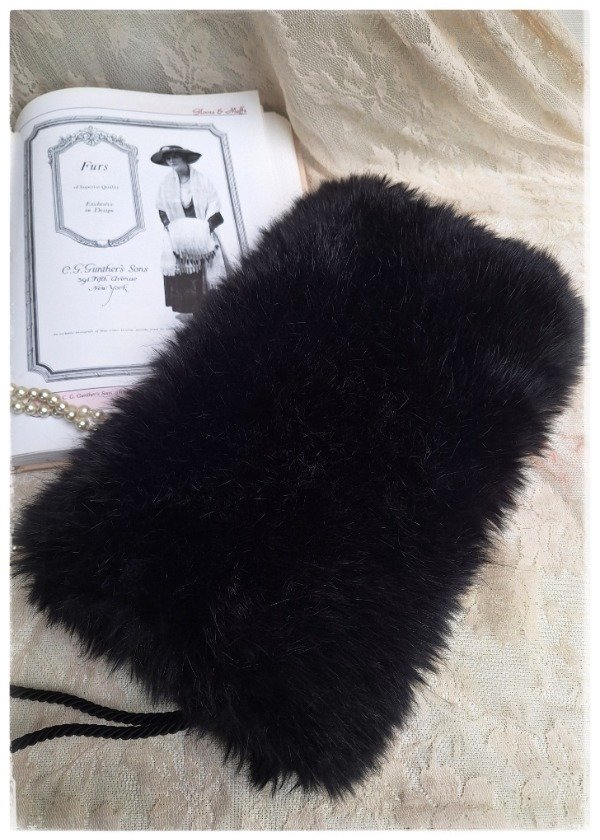 Producto - Muff o manguito de Piel Sintético Negro