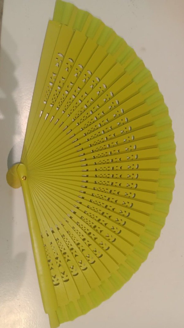 Producto - ABANICO ESPAÑOL CALADO LISO COLOR VERDE