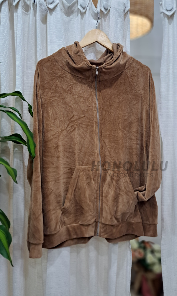 Producto - ULTIMA! Campera Dapnhe de Plush Caramelo