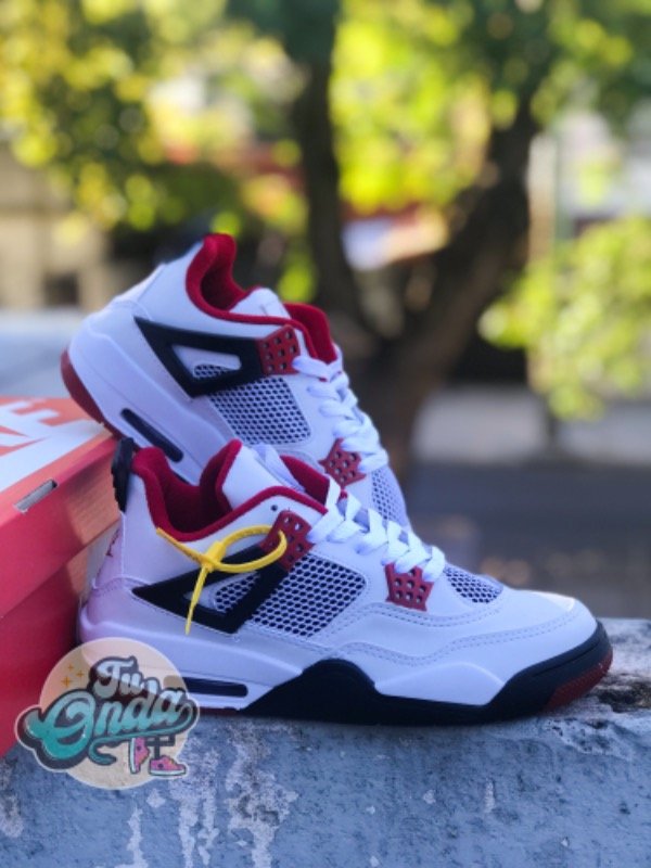 Jordan Retro 4 Blanca con rojo - TU ONDA ZAPAS