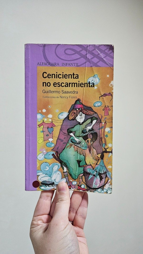 Producto - Cenicienta no escarmienta - Guillermo Saavedra
