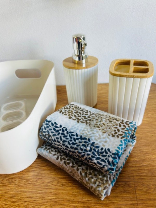 Producto - Set de baño con cortina y canasto - 4