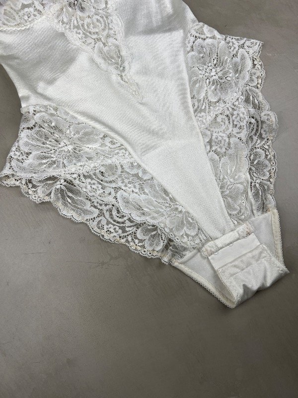 Producto - Ivory Lingerie Bodysuit - 4