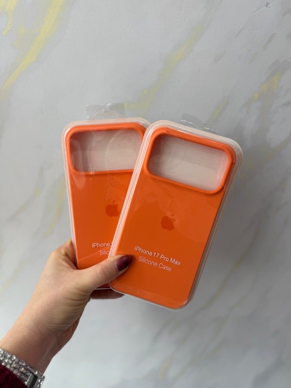 Producto - Silicone case IPhone 17 pro Max orange