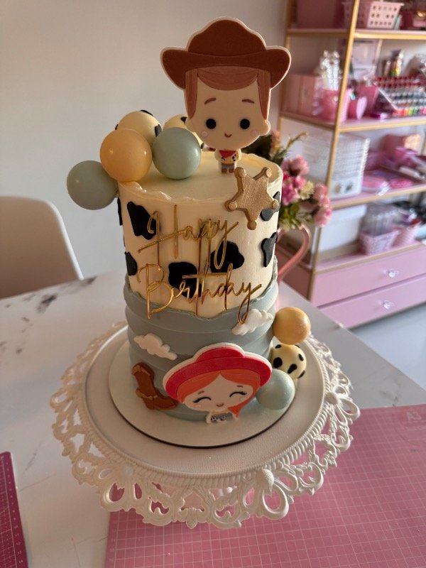 Producto - Clase presencial e individual de torta alta en buttercream