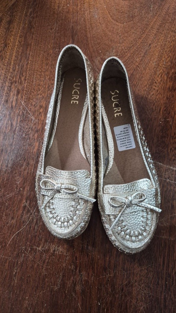 Producto - Mocasines cuero dorado