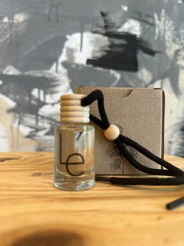 Producto - Mini difusor para auto/vestidor