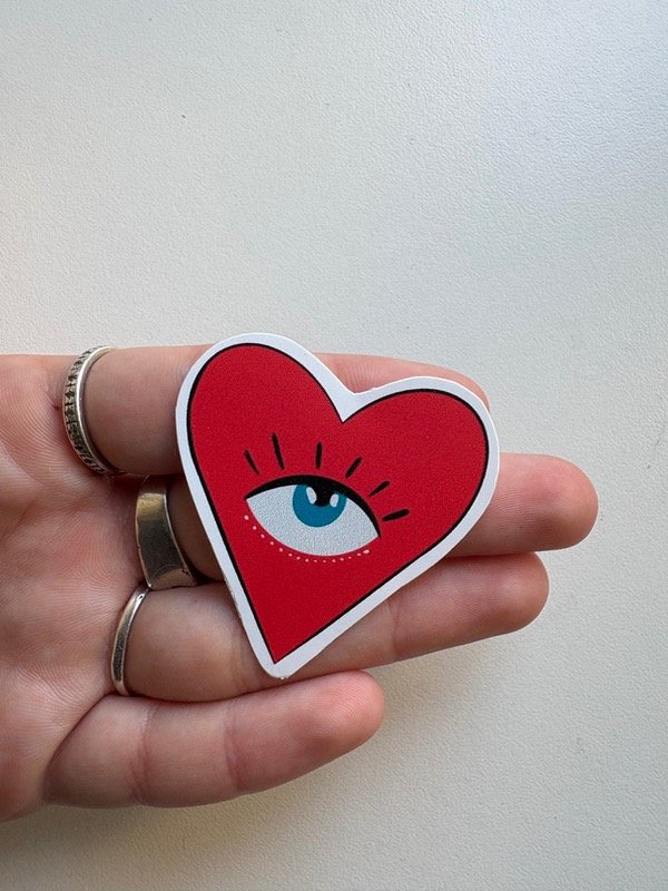 Producto - Sticker corazón ojo