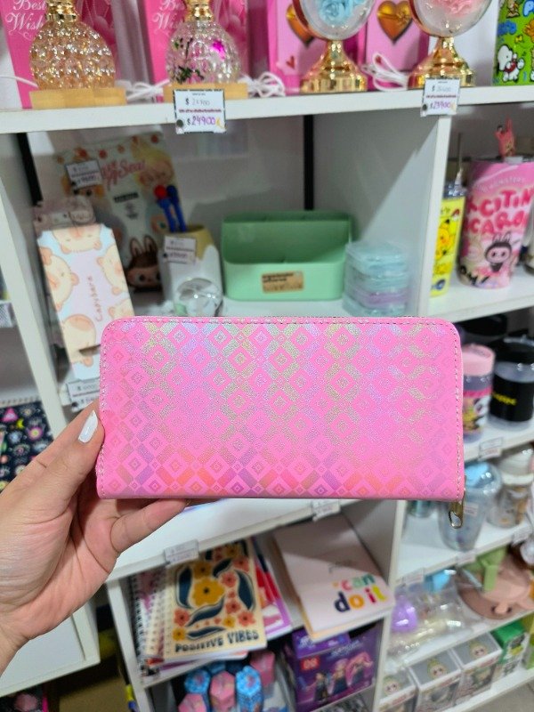 Producto - Billetera con detalles holográficos - 1