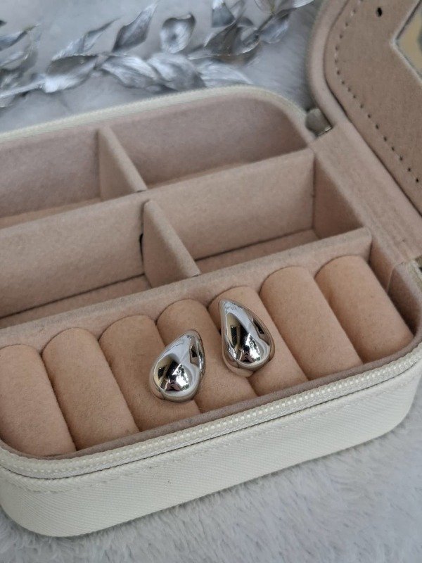 Producto - aros plateados de gota