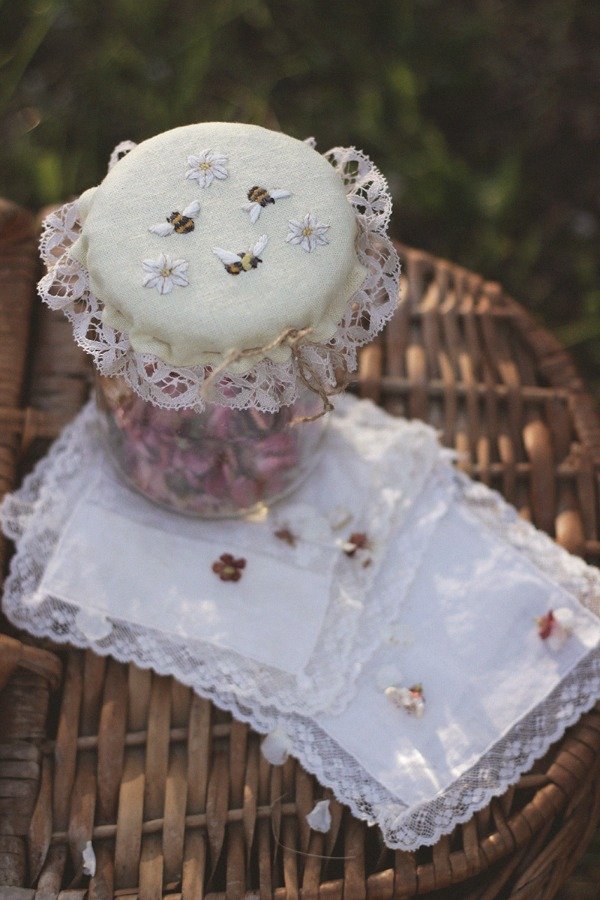 Producto - Bonnets Bordados "Benjamin's Garden" - 13