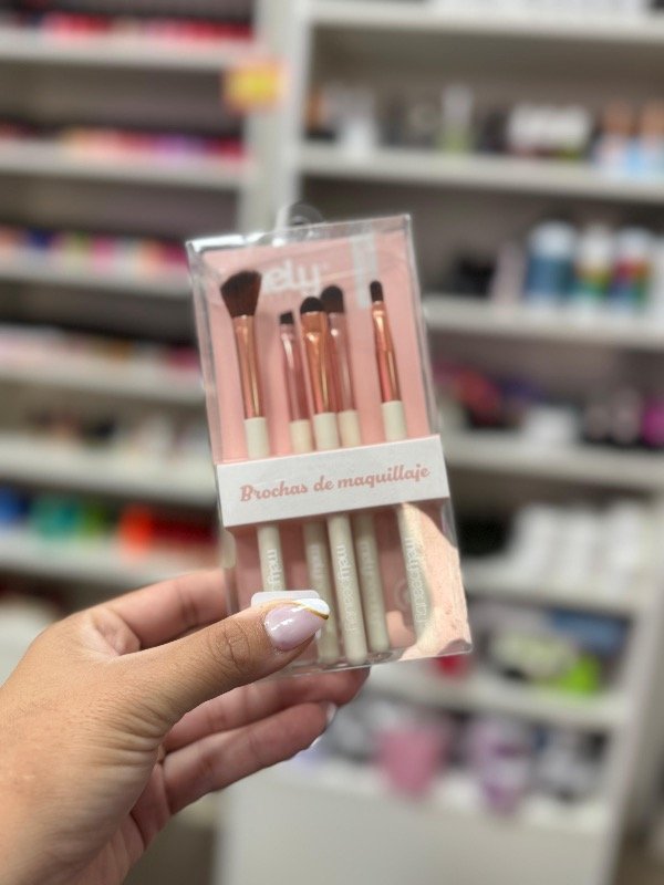 Producto - KIT BROCHAS MELY