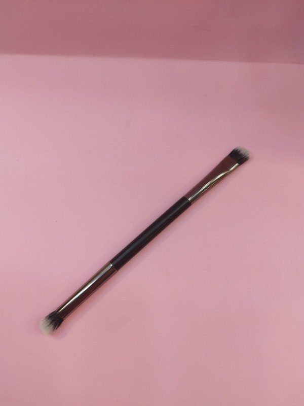 Producto - Pincel doble para corrector