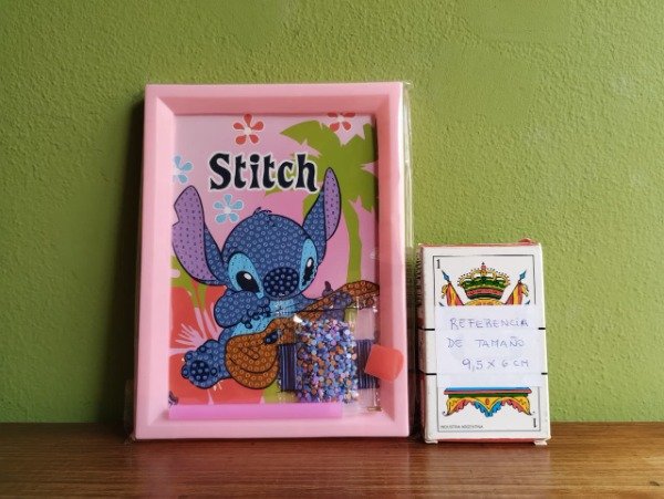 Producto - 1110 - Pinta c/Diamantes c/marco - STITCH
