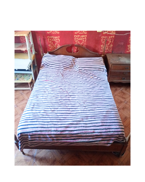 Producto - Cama de 2 plazas de madera con respaldo