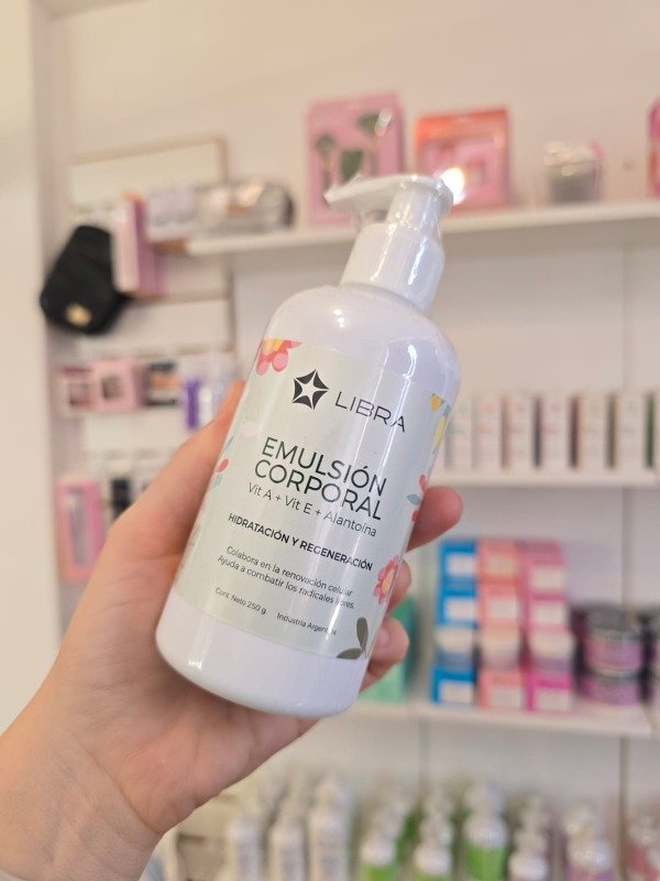 Producto - Emulsión Corporal Hidratación y regeneración 250Gr