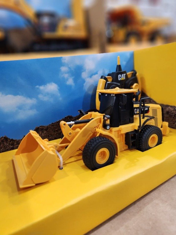 Producto - Tractor-topadora Caterpillar 1:35