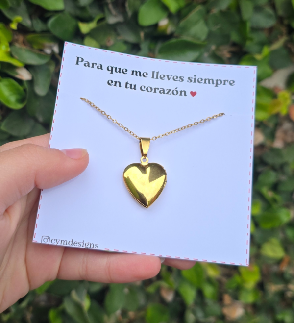 Producto - Collar corazon liso dorado + fotos de regalo