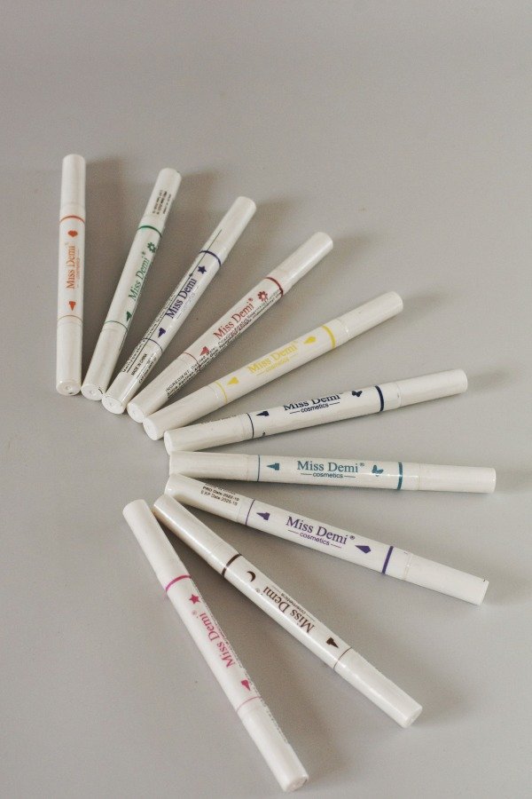 Producto - Delineadores de colores con sellos