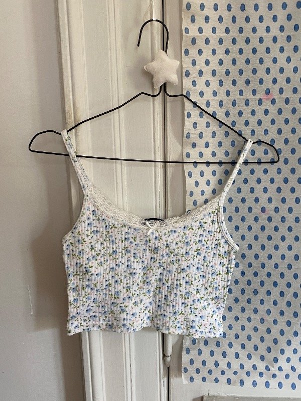 Producto - crop top brandy melville