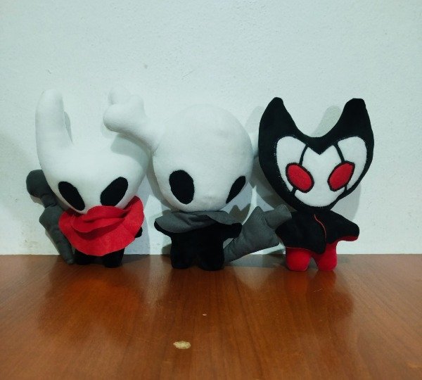 Producto - Peluche Hollow Knight