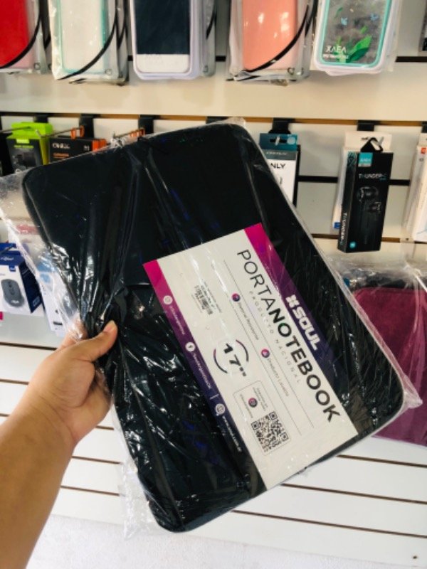 Producto - Funda Notebook 17 Negro