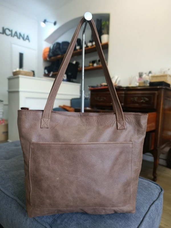 Producto - Cartera Tote con cierre de cuero habano