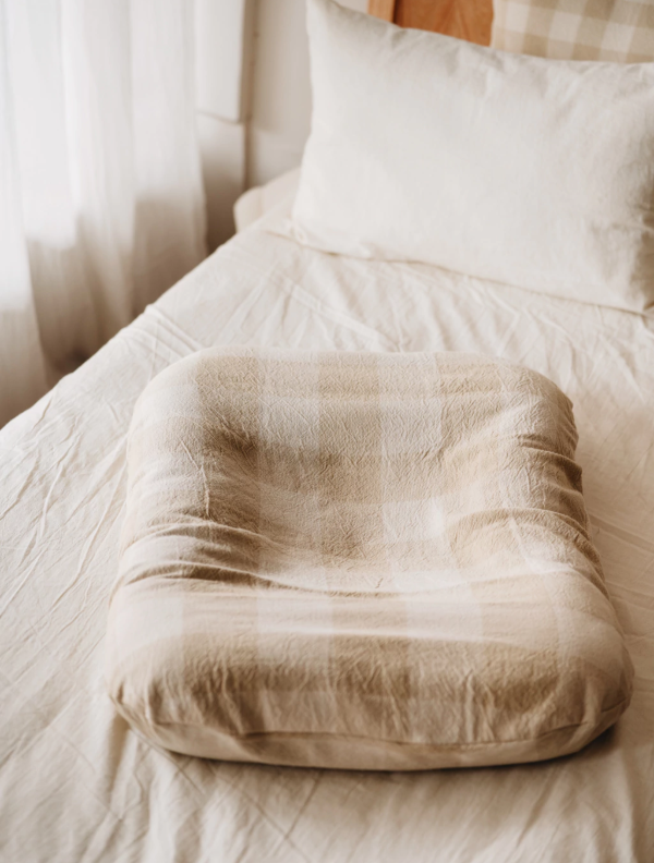 Producto - Almohadón nido Vichy arena