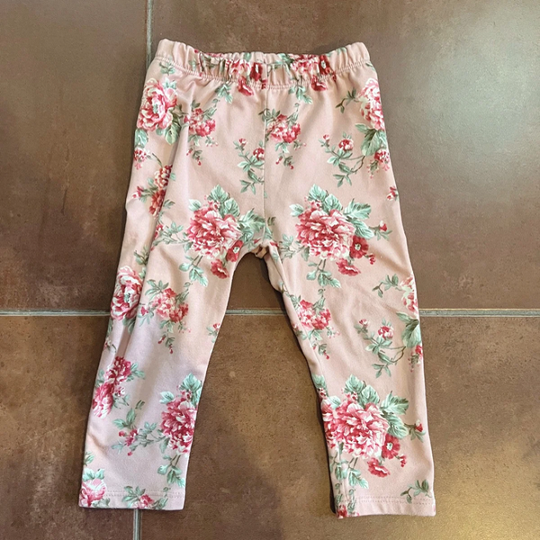 Producto - Calza Rosa Flores Rojas 12M