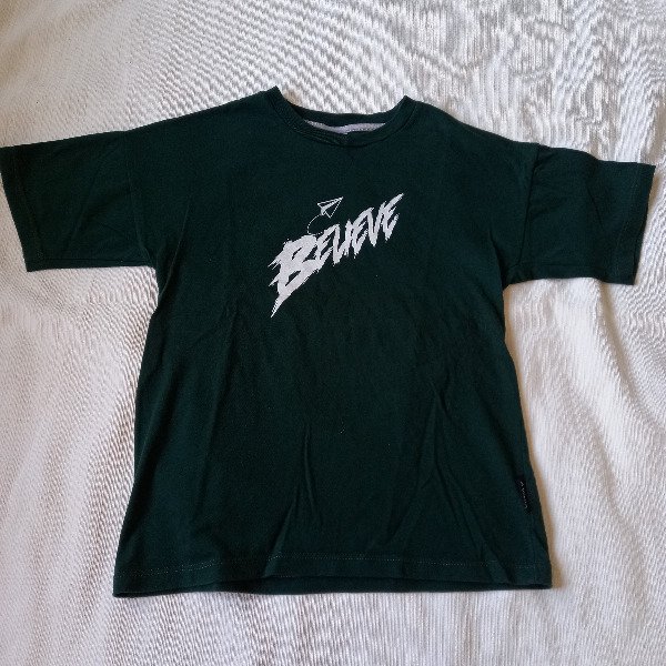 Producto - Remera verde oversize estampada (T. 12)