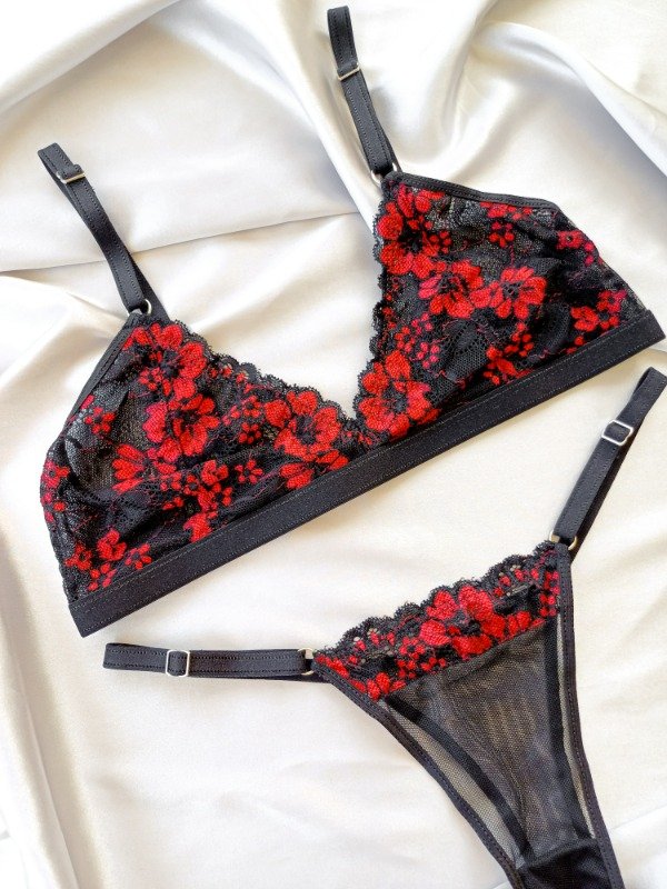 Producto - CONJUNTO CORA NEGRO CON ROJO