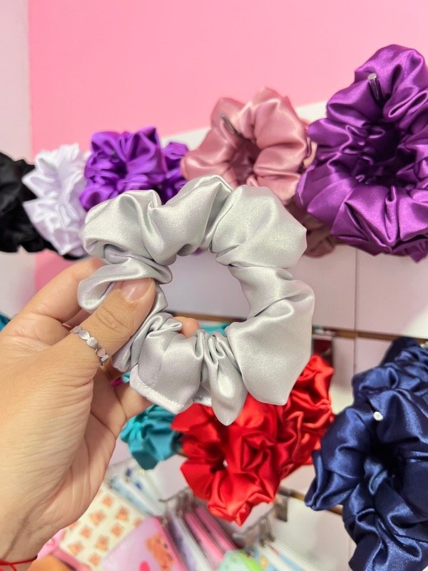 Producto - SCRUNCHIE SATÉN GRIS