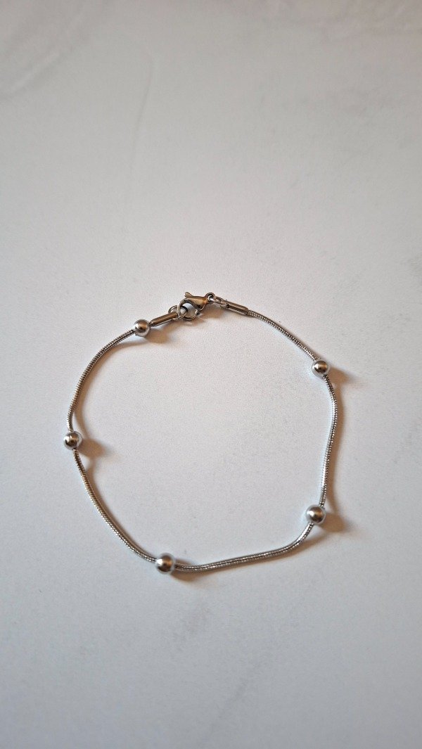 Producto - Pulsera de acero quirúrgico cola de ratón pelotitas