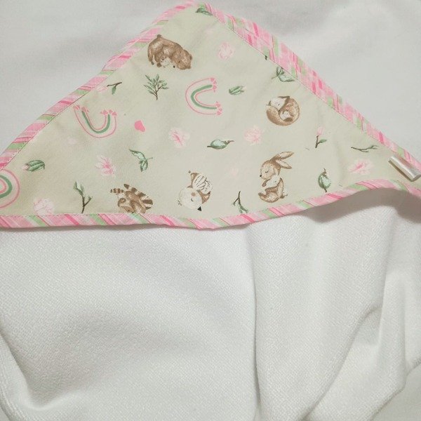 Producto - Toallón con capucha - Diseño Caricias