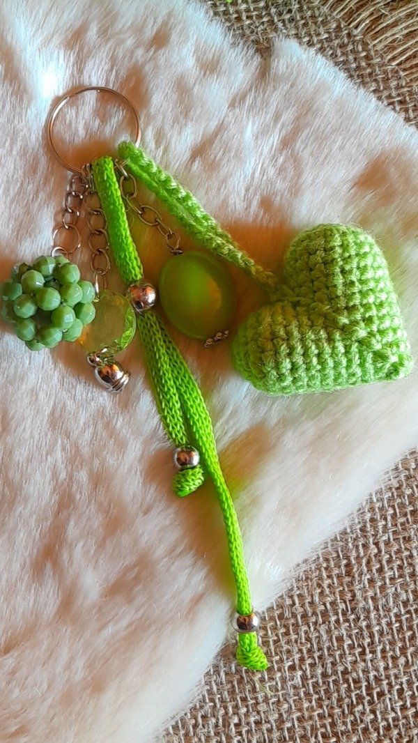 Producto - Corazón Decorado en Verde Pistacho