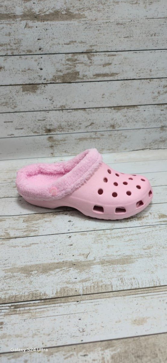 Producto - crocs abierta con peluche rosa del 35 al 40 - 1