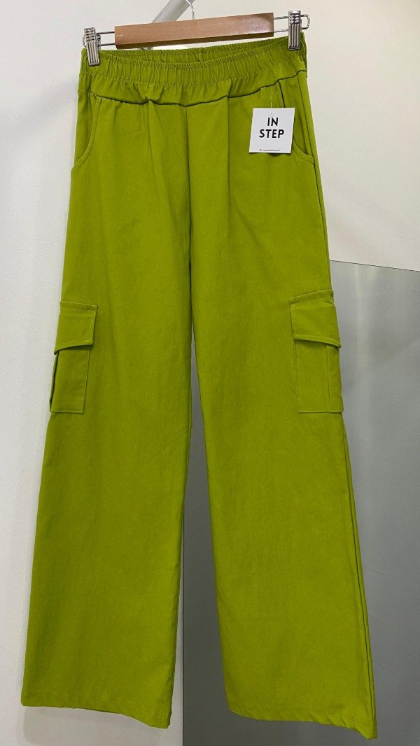 Producto - PANTALÓN CARGO ESTILO WIDE LEG