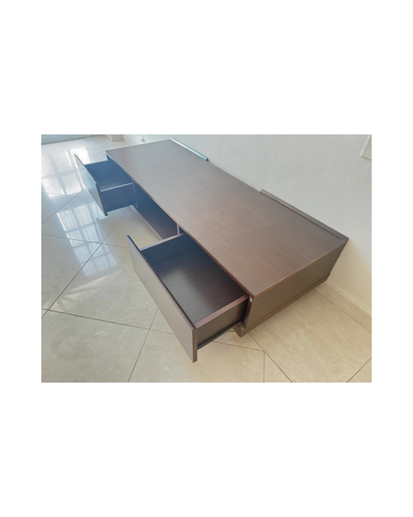 Producto - Mesa ratona de melamina con cajones y rueditas	/ 32x140x50