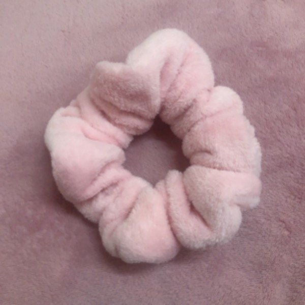 Producto - Scrunchie rosa fluffy