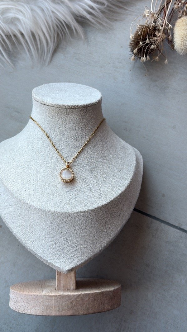Producto - Collar de acero dorado giratorio